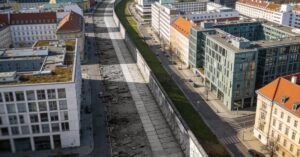 Luftbild Mauerverlauf Berlin: Die historische Grenze aus der Vogelperspektive